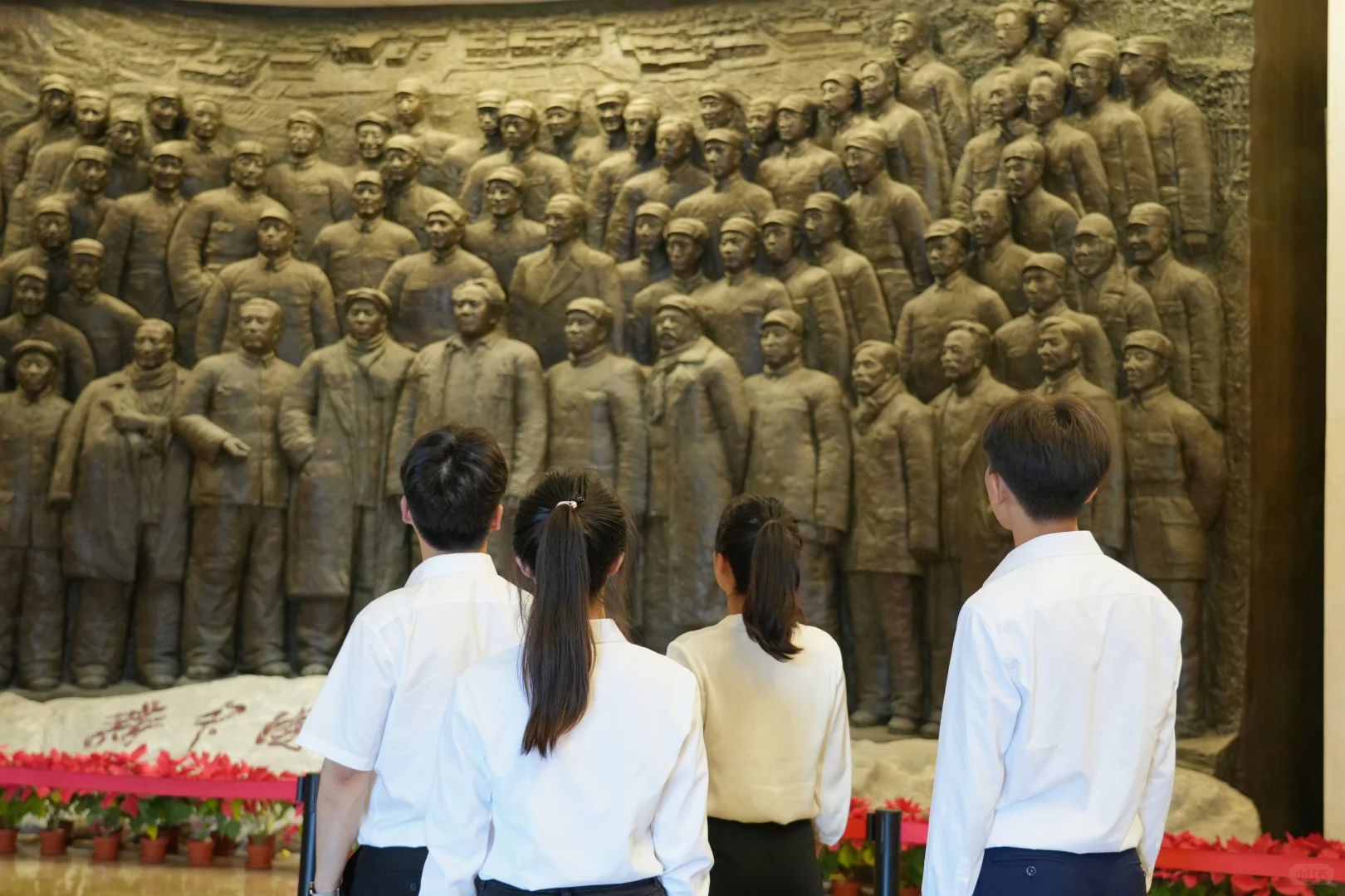 西柏坡红色火种点燃思政课激情