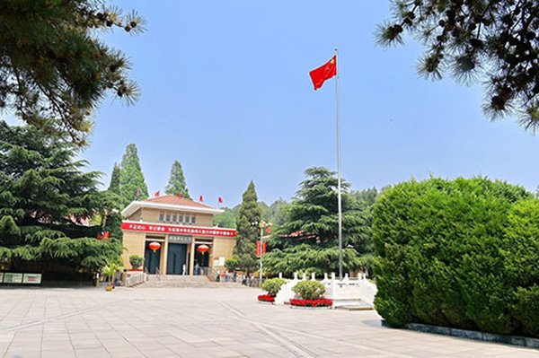 西柏坡红色教育落
