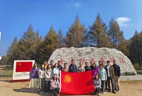 感悟塞罕坝奋斗历程 沉浸式现场教学筑牢绿色发展信念